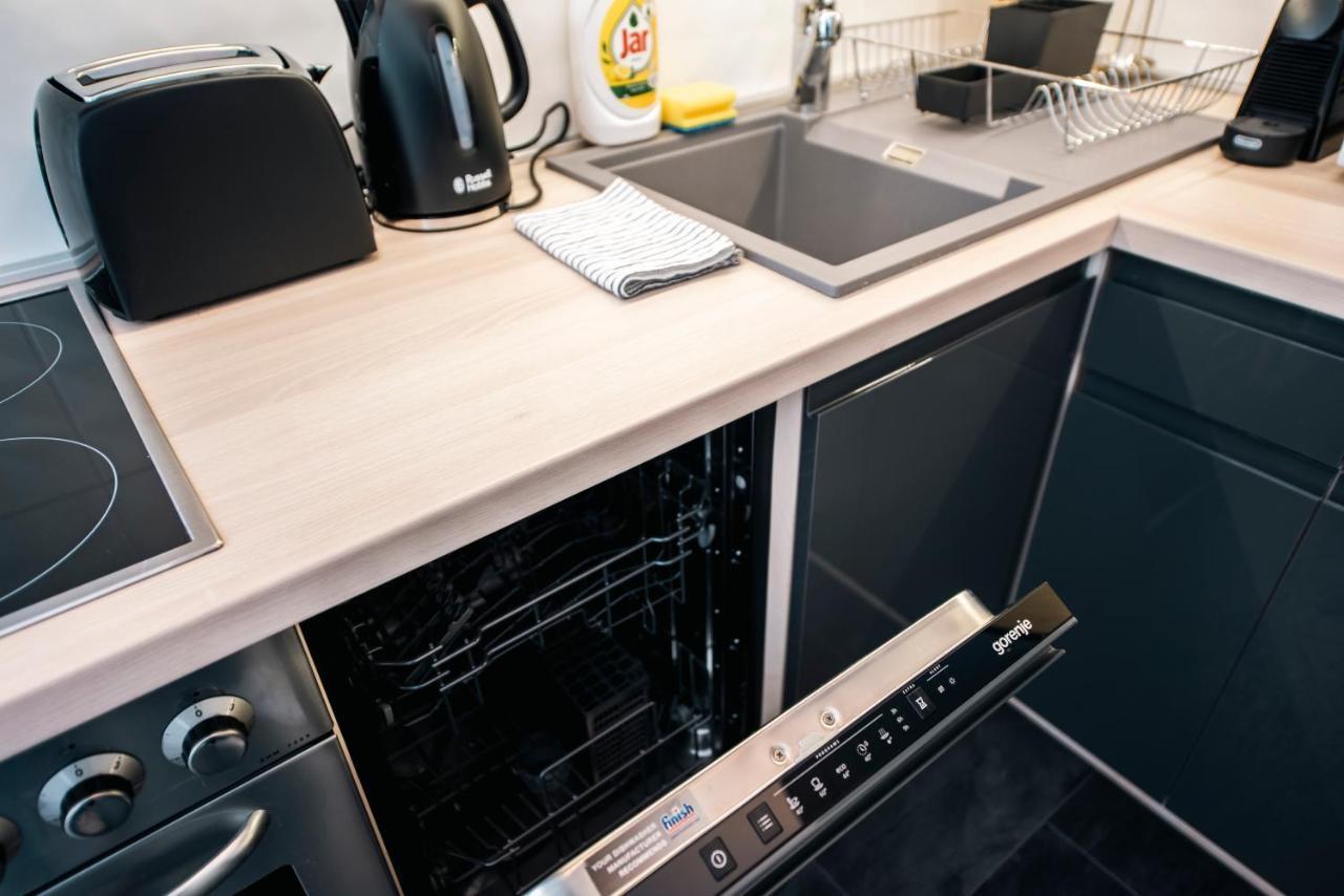 Apartament Anavrin Apartman Free Parking Pécs Zewnętrze zdjęcie