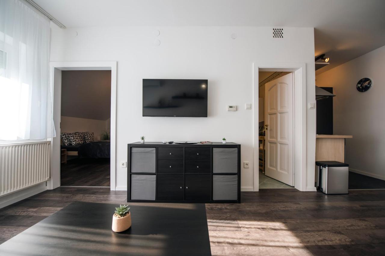 Apartament Anavrin Apartman Free Parking Pécs Zewnętrze zdjęcie