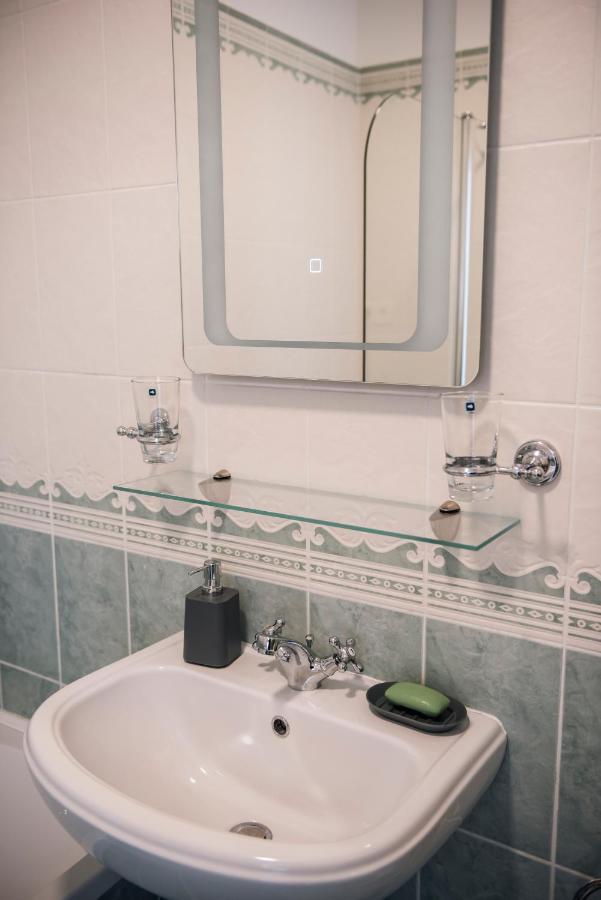 Apartament Anavrin Apartman Free Parking Pécs Zewnętrze zdjęcie